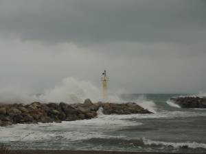 Κινδύνεψε ψαράς ανοιχτά του Κορδία