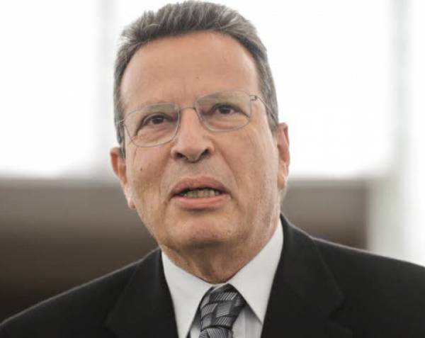 Γιώργος Κύρτσος: Κυβέρνηση και οικονομία σε φορολογική παγίδα