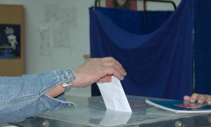 Kάλπες και παραβάν ψάχνει ο Μιχελάκης