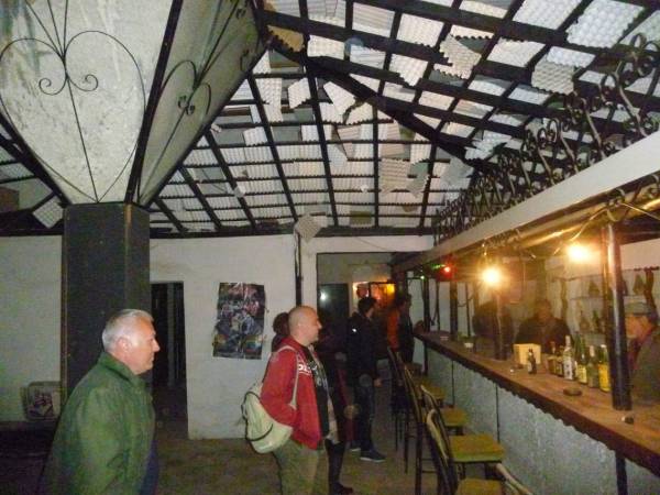 Ξανάνοιξε για λίγες ώρες η ιστορική παμπ "Φανάρι" στην Καλαμάτα, "πλημμυρίζοντας" με αναμνήσεις (φωτογραφίες)