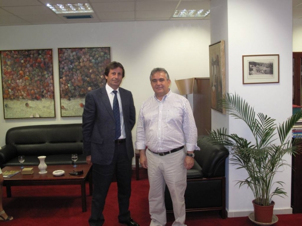 Συνάντηση Αποστολόπουλου με επίτιμο πρόξενο Ρωσίας