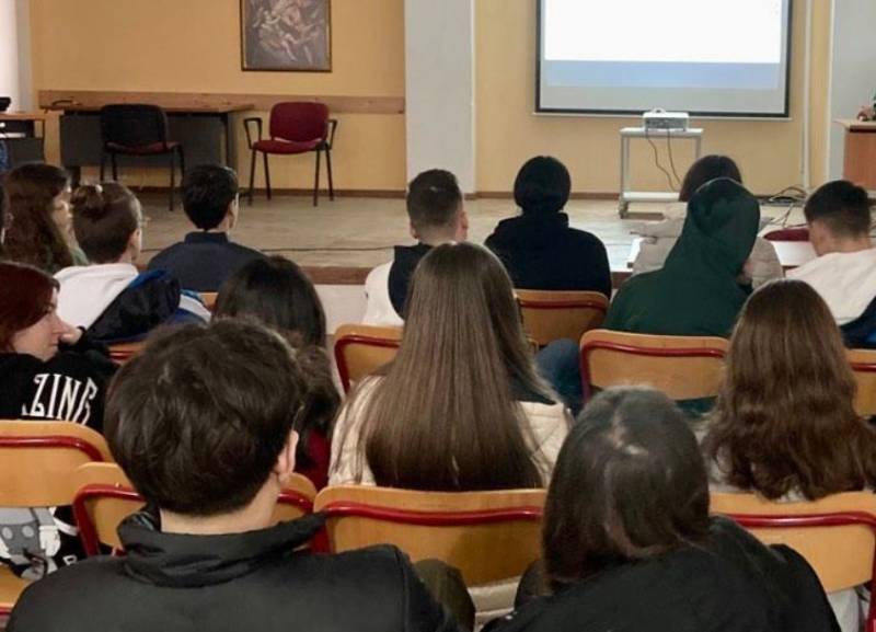 1ο Γυμνάσιο Καλαμάτας: Ενημέρωση για τις συνέπειες του καπνίσματος