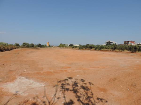 Μεγάλες εκπτώσεις και άγονες δημοπρασίες