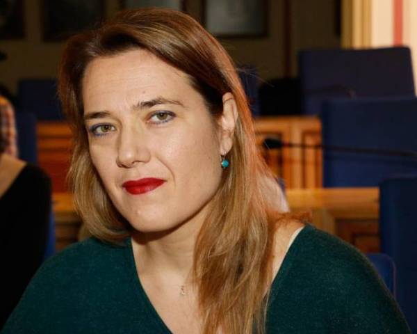 Η Διευθύντρια του Φεστιβάλ Χορού Καλαμάτας Kατερίνα Κασιούμη στην &quot;Ε&quot;: «Ονειρεύομαι να ανθίσει η πόλη μας σαν ένα λουλούδι»