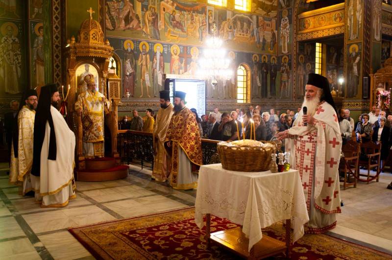 Γιόρτασε ο ναός των Παμμεγίστων Ταξιαρχών στο κέντρο της Καλαμάτας