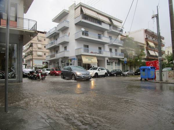 Το ποτάμι της… οδού Φαρών πνίγει τα επιχειρήματα του Νίκα