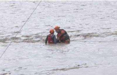 Απεγκλωβισμός on camera στο Κιλελέρ – Πυροσβέστης σώζει άνθρωπο μέσα από τα λασπόνερα (βίντεο)