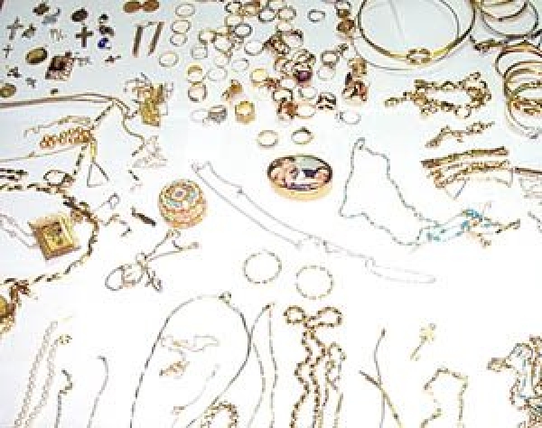 Μαξιλαροθήκες με... χρυσαφικά