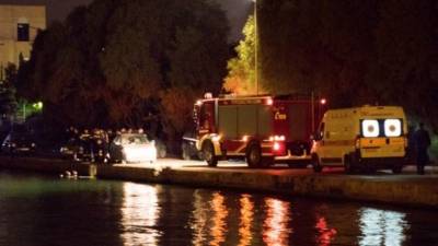 Αυτοκίνητο έπεσε στη θάλασσα στην Κόρινθο