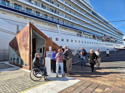 Το κρουαζιερόπλοιο «Viking Star» στο λιμάνι της Καλαμάτας με 927 επιβάτες