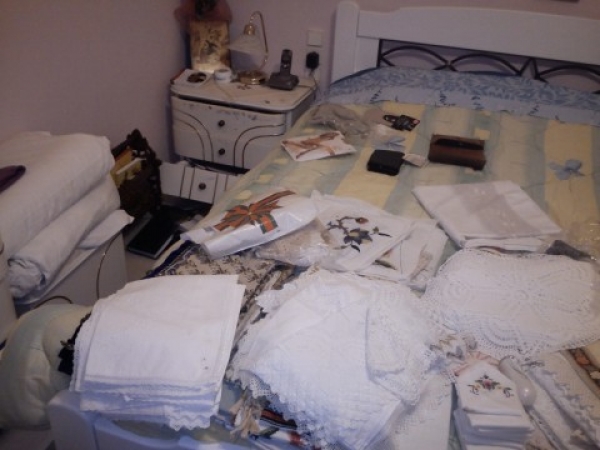 Οι κλέφτες με τις… μαξιλαροθήκες μπουκάρουν σε σπίτια της Καλαμάτας και της Μεσσήνης