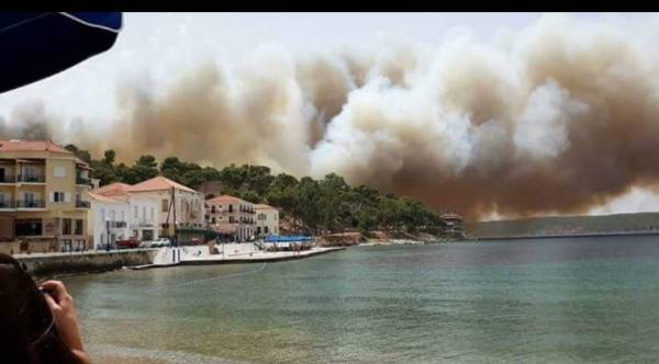 Οι δύσκολες ώρες της Πύλου από την πυρκαγιά στο Νιόκαστρο (φωτογραφίες)