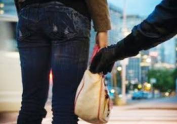 Τσαντάκιας χτύπησε στην Καλαμάτα