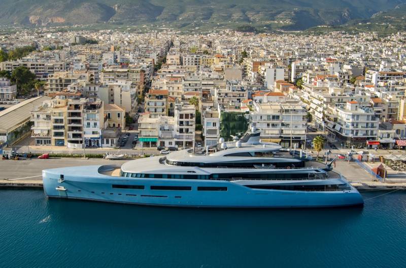 Στην Καλαμάτα το πολυτελές γιοτ του ιδιοκτήτη της Τότεναμ - Aνάμεσα στα 50 μεγαλύτερα στον κόσμο (βίντεο+φωτο)