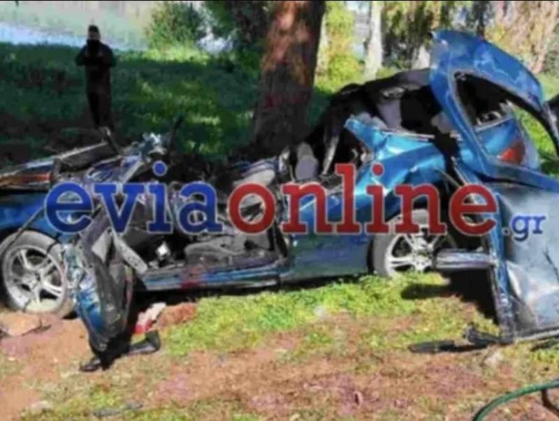 Εύβοια: Νεκροί δύο 20χρονοι σε τροχαίο - Το αυτοκίνητό τους καρφώθηκε σε δέντρο
