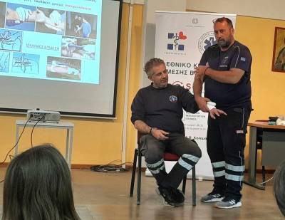 1ο Γυμνάσιο Καλαμάτας: Σεμινάριο Πρώτων Βοηθειών για τους εκπαιδευτικούς