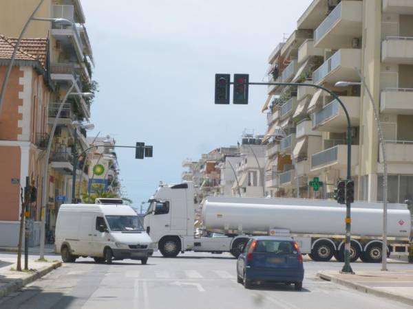 Χάλασαν τα φανάρια Φαρών και Κρήτης
