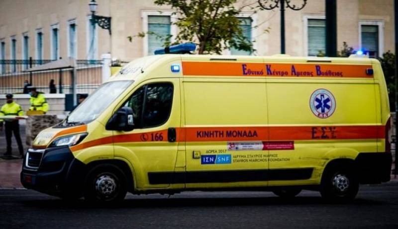 Αθηνών-Κορίνθου: Ανατροπή ασθενοφόρου που μετέφερε ασθενή