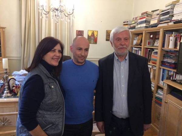 Αποχωρούν από το καράβι που βουλιάζει