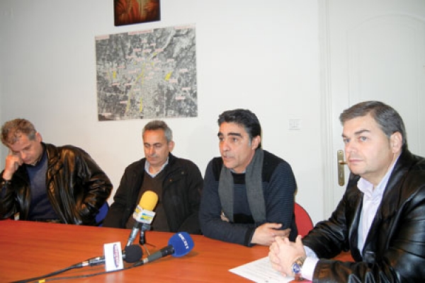 Κλείνουν για 2 ώρες τα Δημοτικά την Τρίτη, σε ένδειξη διαμαρτυρίας για τις συγχωνεύσεις