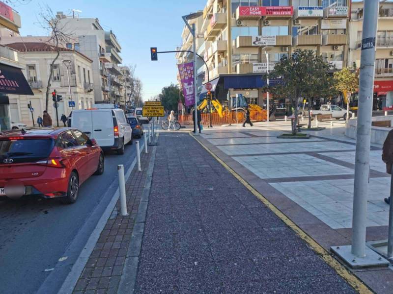 Πρόταση για καλύτερη σήμανση σε κλειστούς δρόμους λόγω των εργασιών στην Καλαμάτα