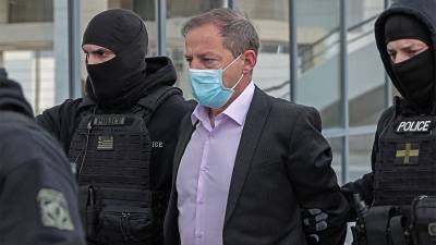 «Θα σας γνωρίσω τον Ρουβά»: Αλκοόλ, χασίς και προσκλήσεις σε ανήλικους για ερωτικές περιπτύξεις από τον Λιγνάδη (βίντεο)