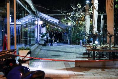 Πυροβολισμοί με δύο νεκρούς και τραυματίες στην πλατεία του Αγίου Σώστη