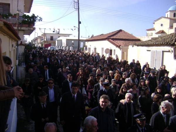 650 προσκυνητές με 13 πούλμαν στην Τριφυλία