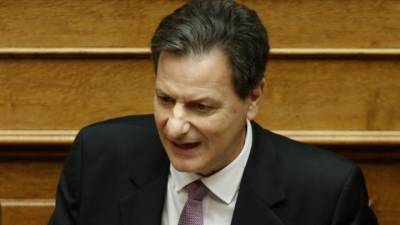 Σκυλακάκης: Ενισχύουμε με σύνεση τόσο τα ευάλωτα νοικοκυριά όσο και τη μεσαία τάξη