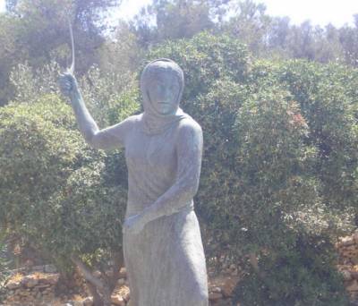 Η γυναίκα στη Μάνη