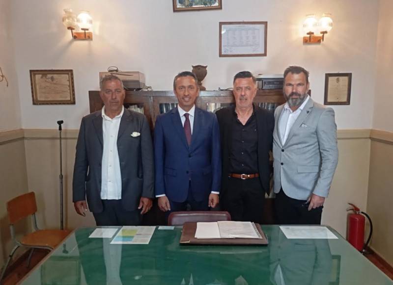 ΕΝΩΣΗ ΠΡΟΕΔΡΩΝ ΚΟΙΝΟΤΗΤΩΝ ΜΕΣΣΗΝΙΑΣ: Συνάντηση με Μαντά για θέματα αυτοδιοίκησης