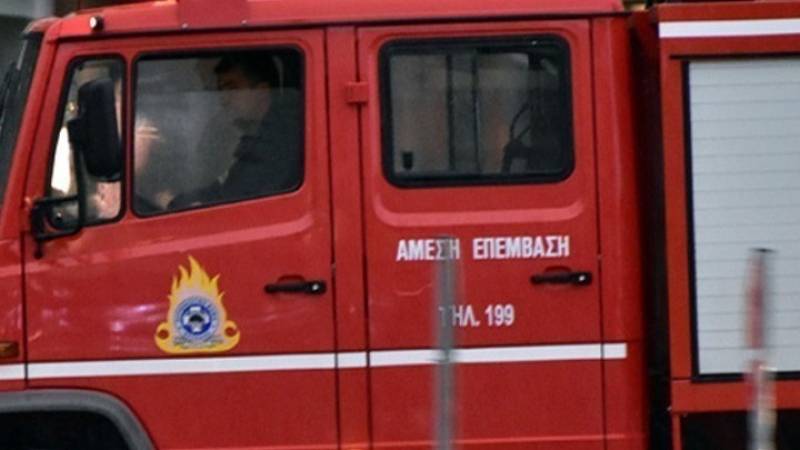 Στο Νοσοκομείο Δράμας πυροσβέστης με εγκαύματα από κατάσβεση πυρκαγιάς