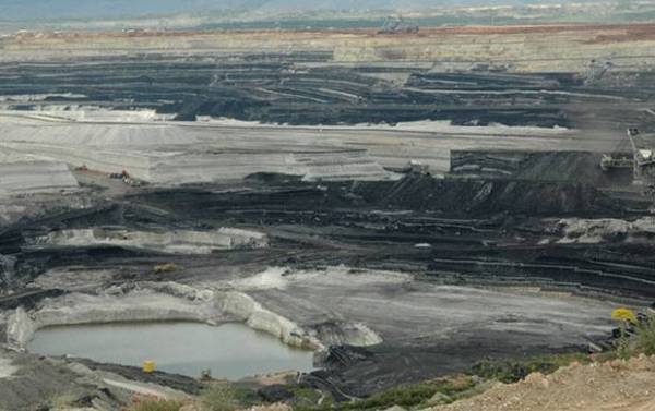 Αυταπάτες που ζεσταίνονται με… κάρβουνο