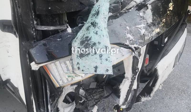 Τροχαίο δυστύχημα στον Πλαταμώνα: Νεκρός 19χρονος, έξι τραυματίες