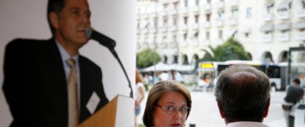 Καραμέρος: Ο Θάνος Τζήμερος γρονθοκόπησε περιφερειακή σύμβουλο του ΚΚΕ