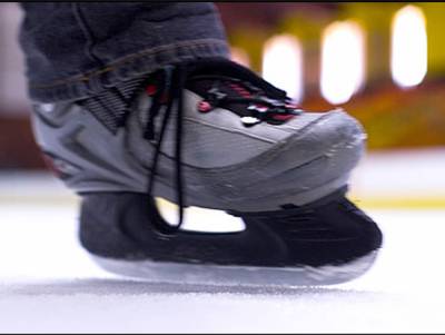 Παγοδρόμιο, τρενάκι και "κούπες" στην πλατεία της Μεσσήνης