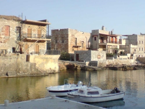 Ανοιχτά και την Κυριακή τα καταστήματα στη Μάνη