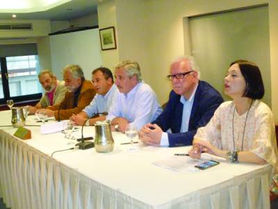 Δημοκρατική Συμπαράταξη: “Να φύγει αυτή η κυβέρνηση, γιατί είναι επικίνδυνη”