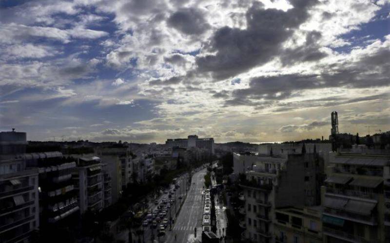 Καιρός: Βροχές, καταιγίδες και περαιτέρω άνοδος της θερμοκρασίας