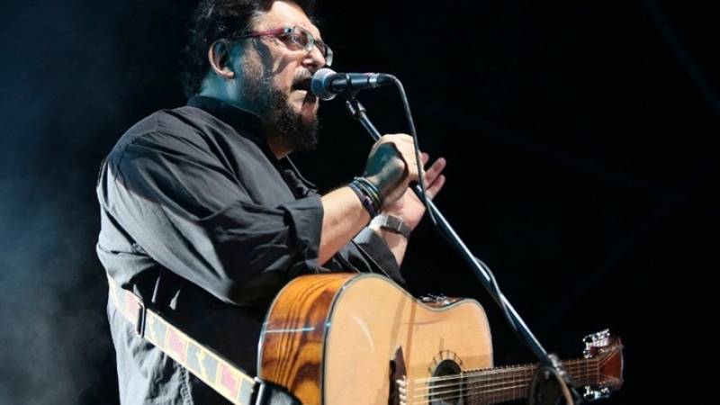 Η ΚΝΕ τίμησε και αποχαιρέτισε τον Λαυρέντη Μαχαιρίτσα (Βίντεο)