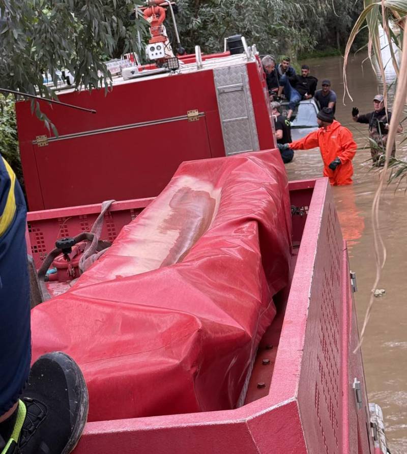 Απεγκλωβισμός δύο οχημάτων από την ΟΑΚ στον Αρι