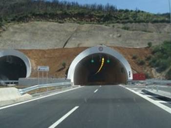 Κυκλοφοριακές ρυθμίσεις λόγω έργων στη σήραγγα Ραψομάτη
