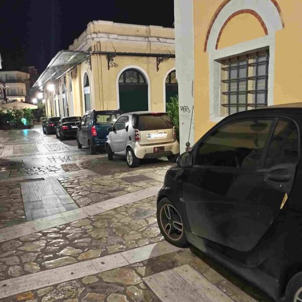 400 αναξιοποίητες θέσεις πάρκινγκ στην Καλαμάτα