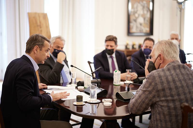 Με τους δημάρχους της Δυτικής Αθήνας συναντήθηκε ο πρωθυπουργός