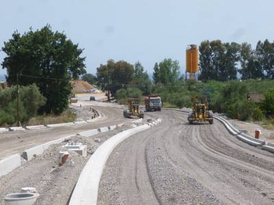 Πεζογέφυρα στον κόμβο του Καρέλια
