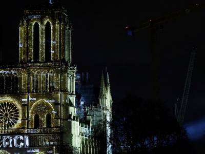 Η Παναγία των Παρισίων άνοιξε τις πύλες της μετά από 5 χρόνια (βίντεο)