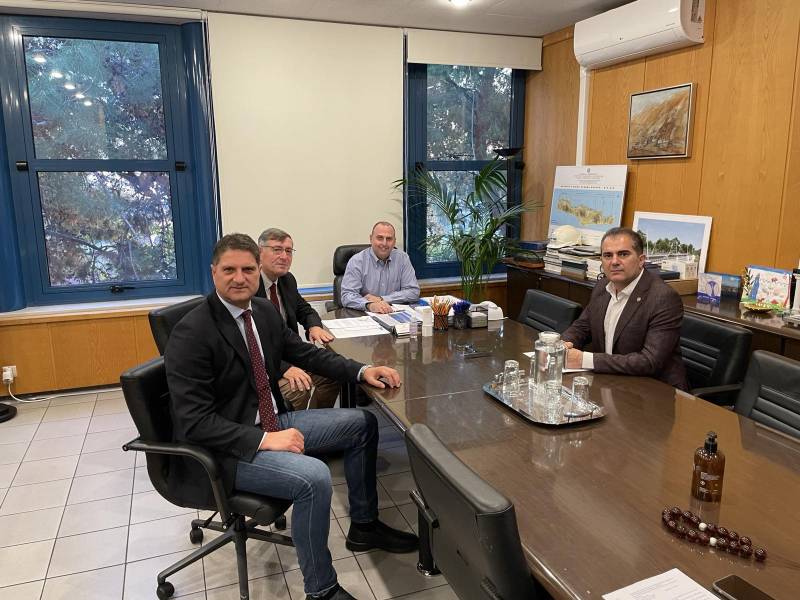 Βασιλόπουλος – Αθανασόπουλος στο υπουργείο Υποδομών: Θολό τοπίο για τον αγωγό ύδρευσης Φ800