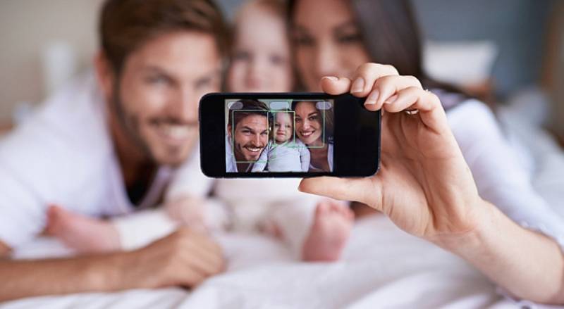 Γιατί δεν πρέπει να "ανεβάζουμε" φωτογραφίες παιδιών στο διαδίκτυο