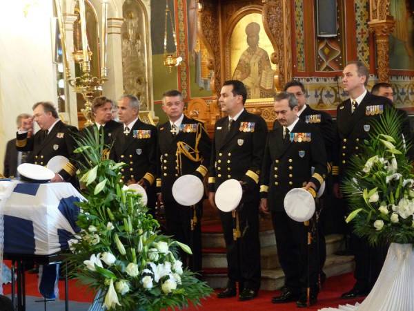 Τελευταίο "αντίο" για τον Ιωάννη Τζαβάρα παρουσία του Αρχηγού του Λιμενικού