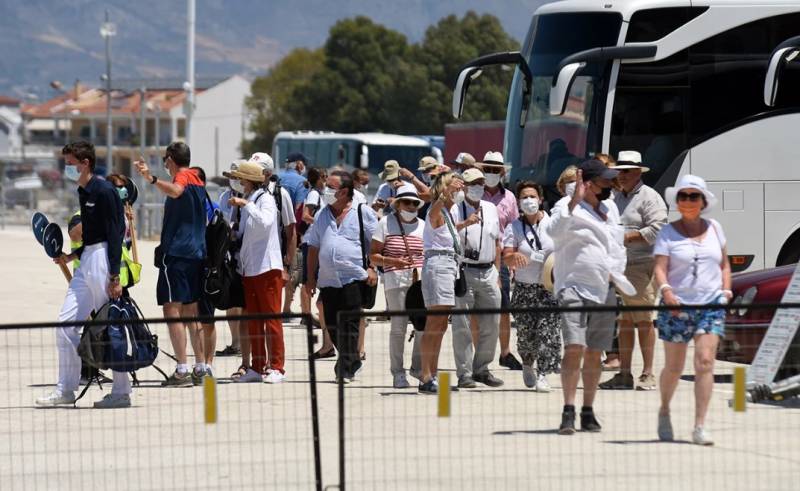 Χρ. Τετράδη (ΞΕΕ): "Η Ελλάδα αποκτά μια σταθερή βάση τουριστικών ροών στα επίπεδα των 30 εκατομμυρίων αφίξεων"